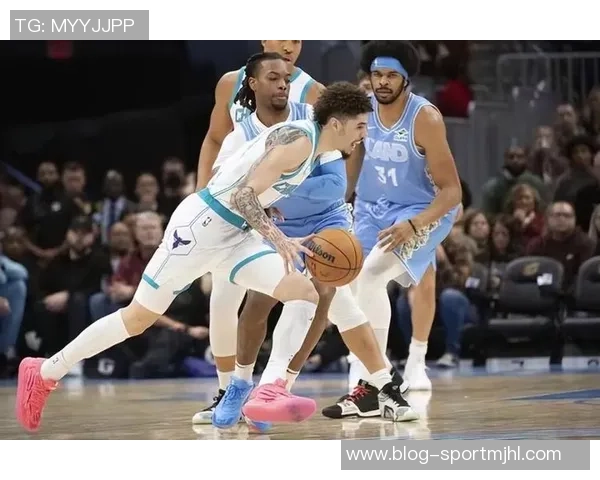 黄蜂客场挑战骑士三球与塞克斯顿因伤缺阵影响比赛走势 黄蜂客场挑战骑士三球与塞克斯顿因伤缺阵影响比赛走势