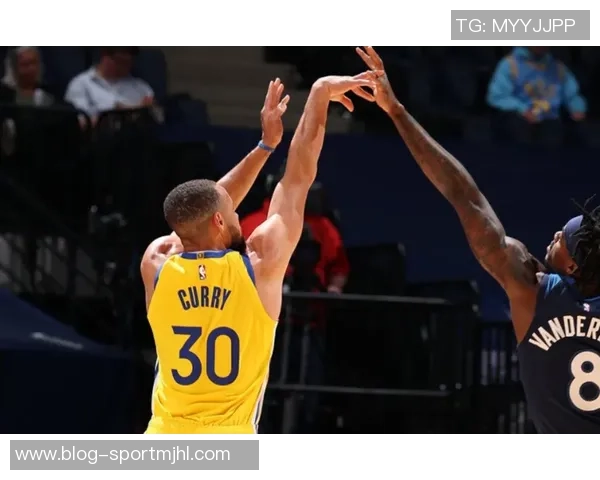 芬奇盛赞迪林厄姆表现出色快节奏打法助力队友轻松得分 芬奇盛赞迪林厄姆表现出色快节奏打法助力队友轻松得分